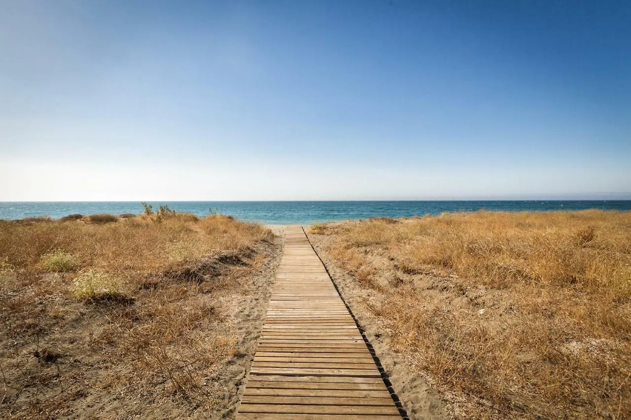 Sea & Mountain View Penthouse Apartment Estepona